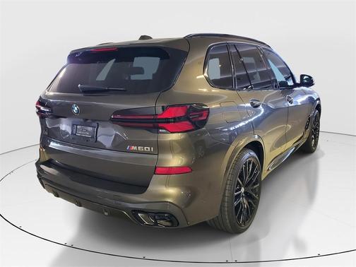 2026 BMW X5 M60i