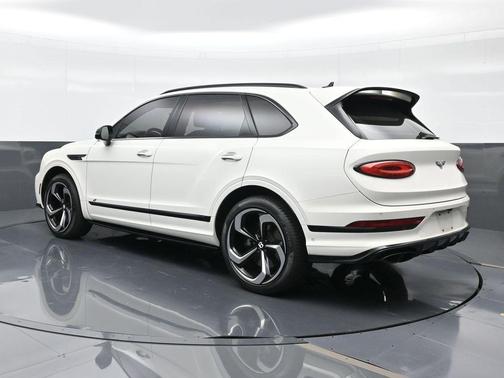 2022 Bentley Bentayga V8