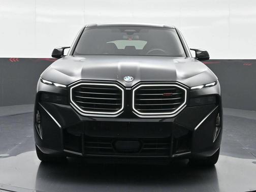 Special 2024 BMW XM Label Red