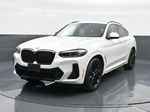 2023 BMW X4 xDrive30i