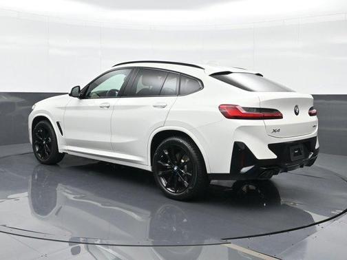 2023 BMW X4 xDrive30i