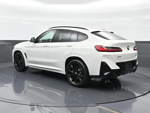 2023 BMW X4 xDrive30i