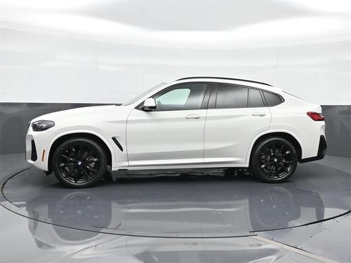 2023 BMW X4 xDrive30i