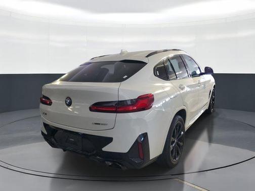 2023 BMW X4 xDrive30i