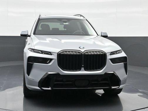Brooklyn Gray Metallic 2023 BMW X7 xDrive40i