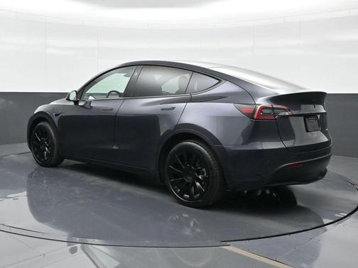 Stealth Gray 2024 Tesla Model Y Long Range