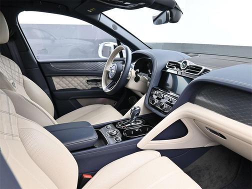 2022 Bentley Bentayga V8