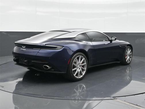 2019 Aston Martin DB11 V8