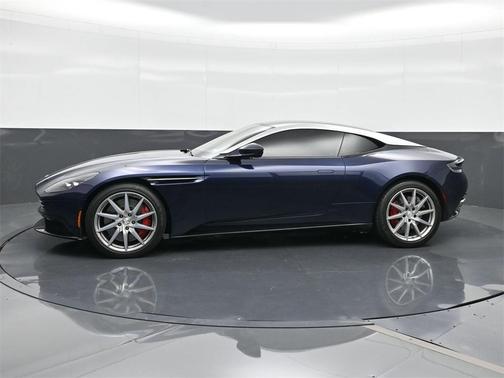 2019 Aston Martin DB11 V8