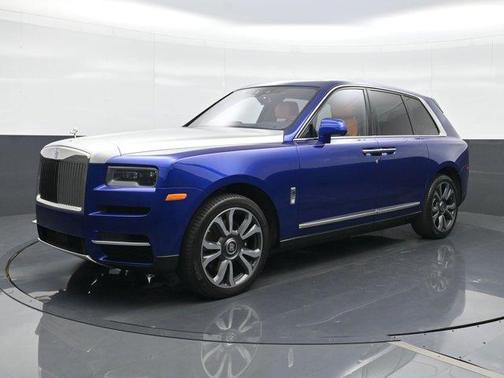 Blue 2023 Rolls-Royce Cullinan