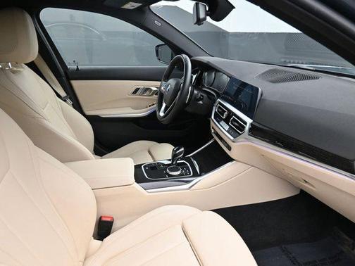 2021 BMW 330 i