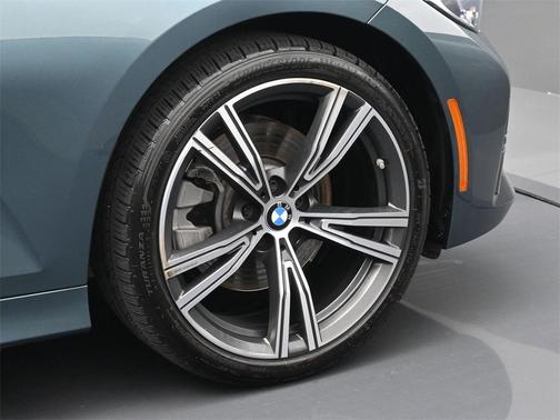 2021 BMW 330 i