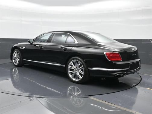 2022 Bentley Flying Spur V8