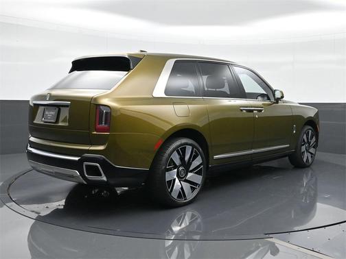 2025 Rolls-Royce Cullinan Base