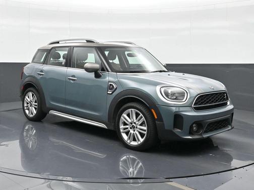 Sage Green Metallic 2024 MINI Countryman Cooper S