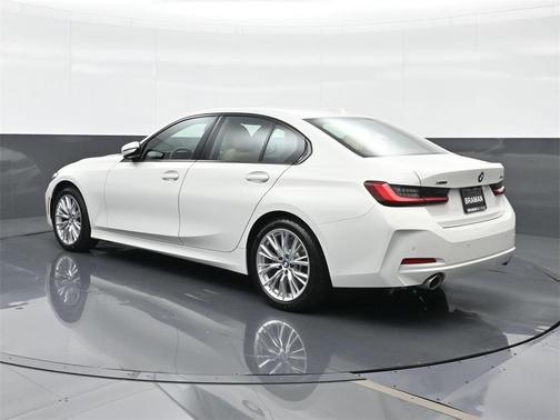 2023 BMW 330 i xDrive