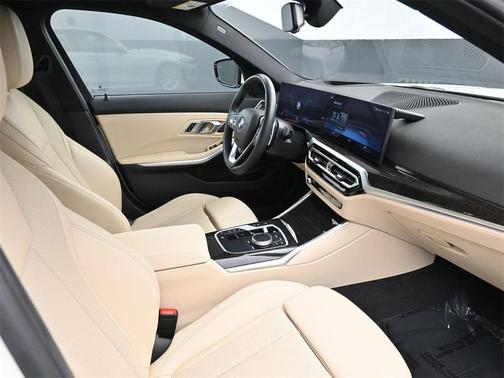 2023 BMW 330 i xDrive