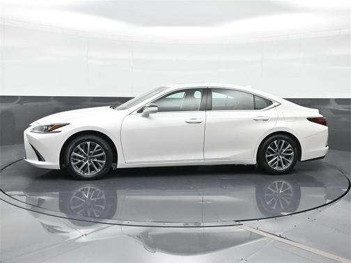 2022 Lexus ES 350 Base