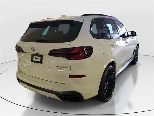 2026 BMW X5 M60i