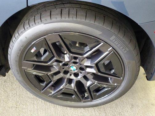 2026 BMW iX xDrive60