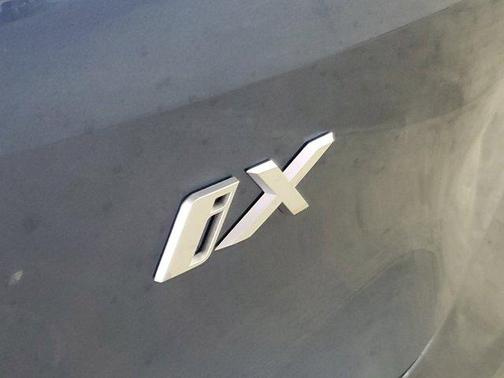 2026 BMW iX xDrive60