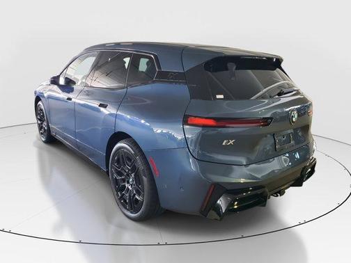 2026 BMW iX xDrive60