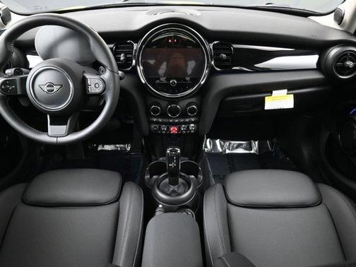 2023 MINI Hardtop Cooper