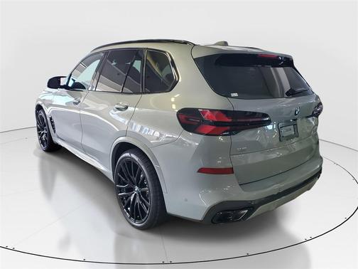 2026 BMW X5 M60i