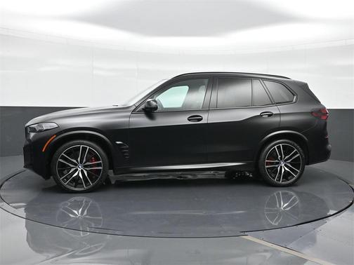 2024 BMW X5 M60i