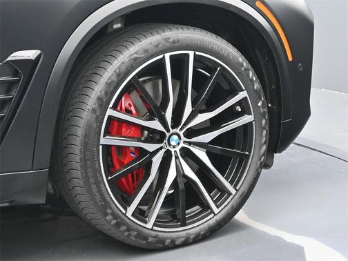 2024 BMW X5 M60i