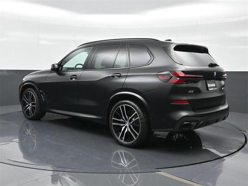 2024 BMW X5 M60i