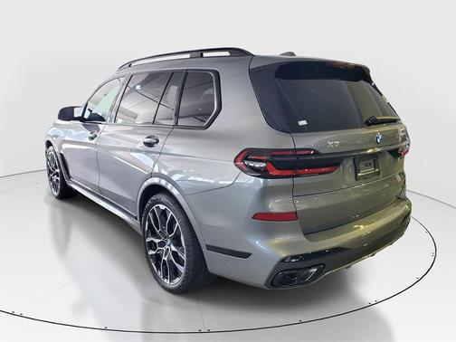 2026 BMW X7 M60i