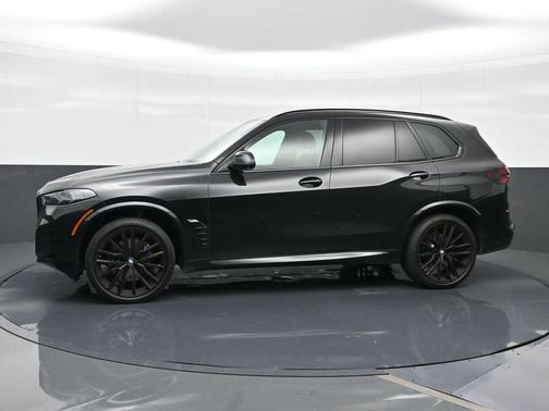 Black Sapphire Metallic 2024 BMW X5 sDrive40i