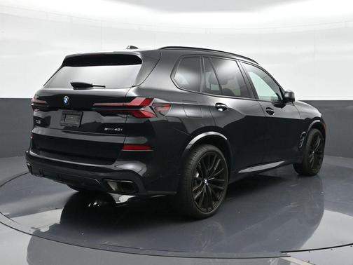 Black Sapphire Metallic 2024 BMW X5 sDrive40i