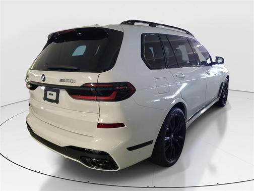 2026 BMW X7 M60i