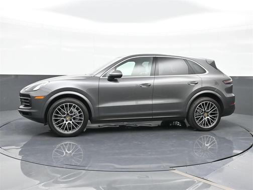 2022 Porsche Cayenne Base