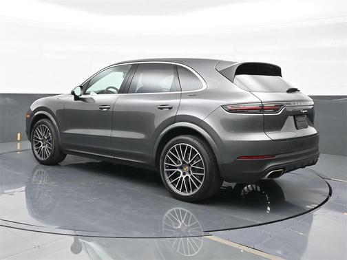 2022 Porsche Cayenne Base