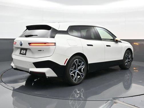 Alpine White 2024 BMW iX xDrive50