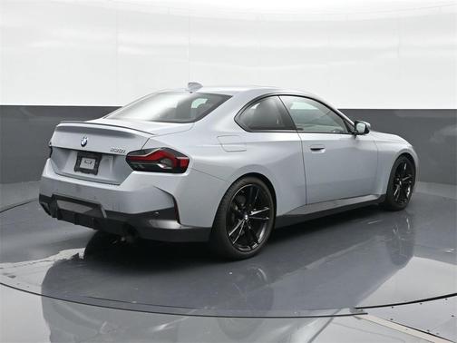 2022 BMW 230 i