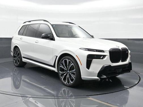 2024 BMW X7 M60i