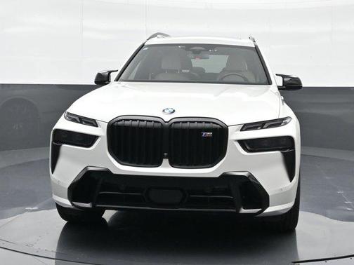 2024 BMW X7 M60i