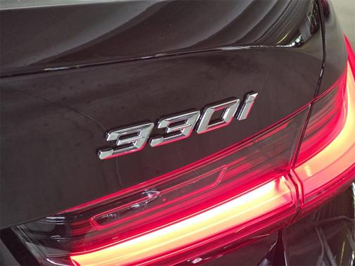 2025 BMW 330 i