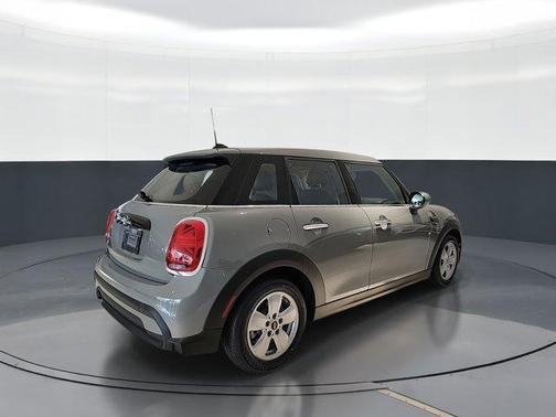 2022 MINI Hardtop Cooper