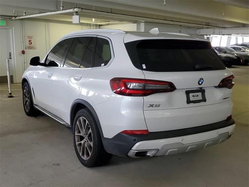 2023 BMW X5 sDrive40i