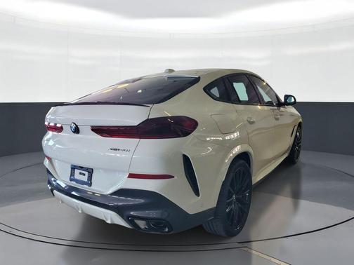 Alpine White 2027 BMW X6 xDrive40i