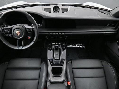 2025 Porsche 911 Carrera GTS