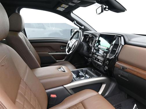 2023 Nissan Titan Platinum Reserve