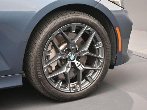 2025 BMW 330 i