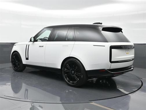 2025 Land Rover Range Rover P530 SE