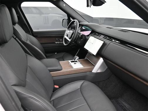 2025 Land Rover Range Rover P530 SE